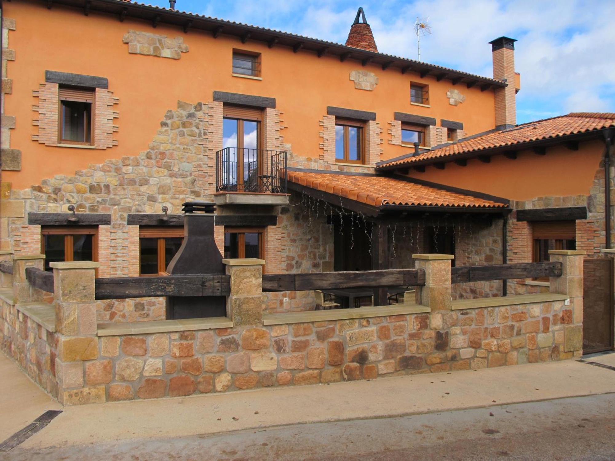 La Traviesa De La Demanda Holiday home Cabezon de la Sierra